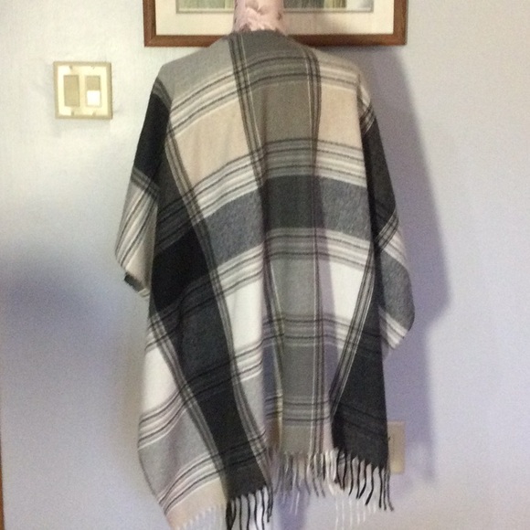 Nine West Plaid Poncho - Picture 2 of 9